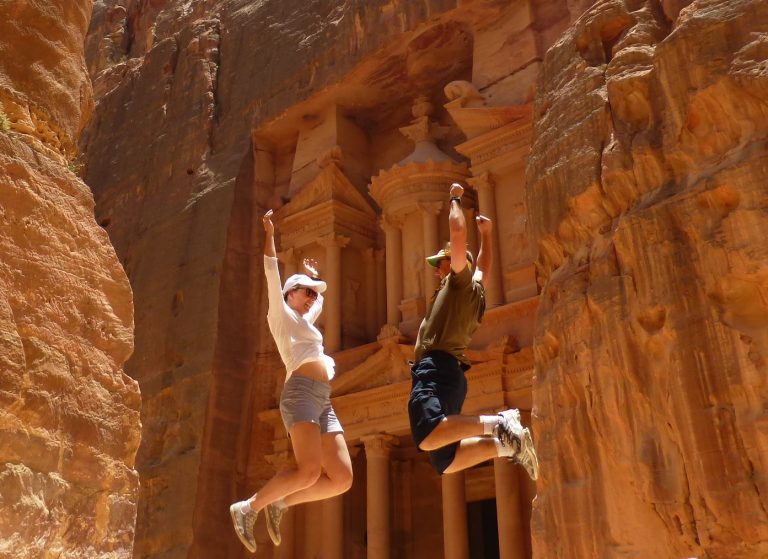 A Guide To Wadi Rum Hiking Tours A Guide To Wadi Rum Hiking Tours