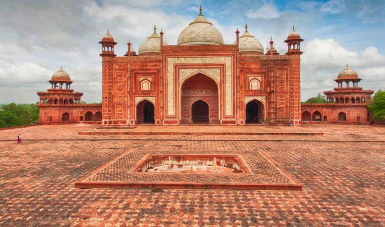 Rajasthan Tour Packages: Experience the Land of Maharajas