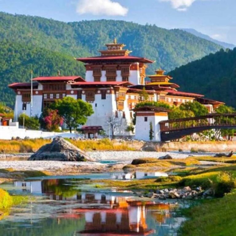 Right Bhutan Tour Experts For A Once-in-a-Lifetime Travel Experience