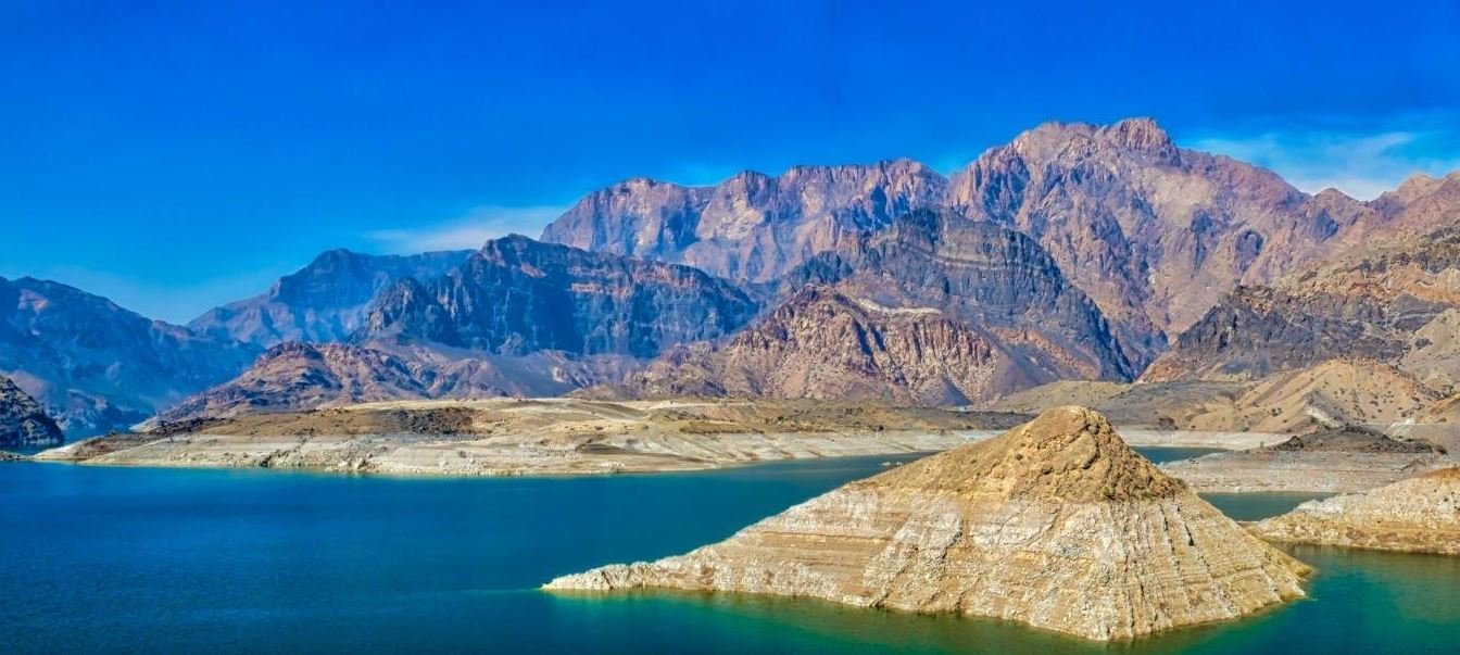 Viaggio in Oman: Scopri le 10 Imperdibili Attrazioni di Nizwa con DMC in Oman – Viaggi Tours Viaggio in Oman: Scopri le 10 Imperdibili Attrazioni di Nizwa con DMC in Oman – Viaggi Tours